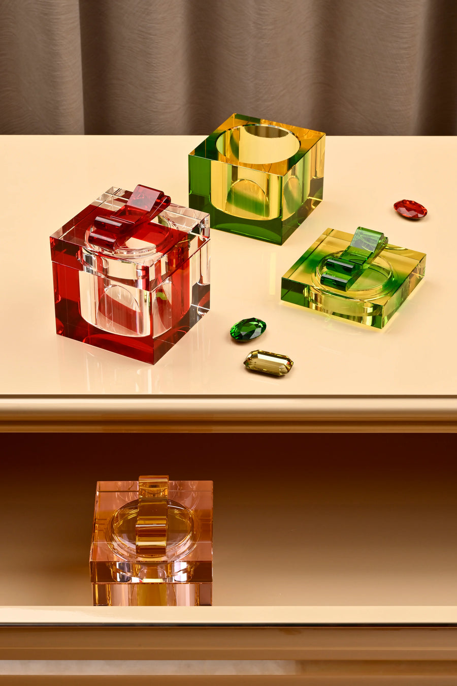 Gift box crystal candy jar with clear body and red bow, view 2
